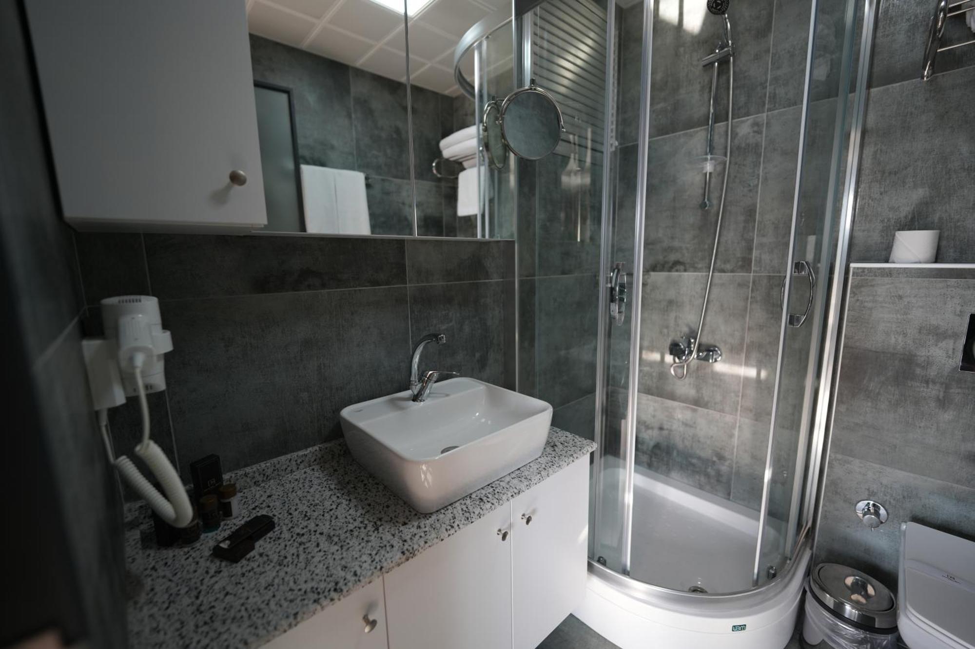 Marlen Hotel Bayrakli İzmir Exterior foto
